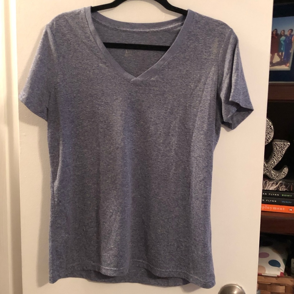 **SOLD** REEBOK V-neck t shirt